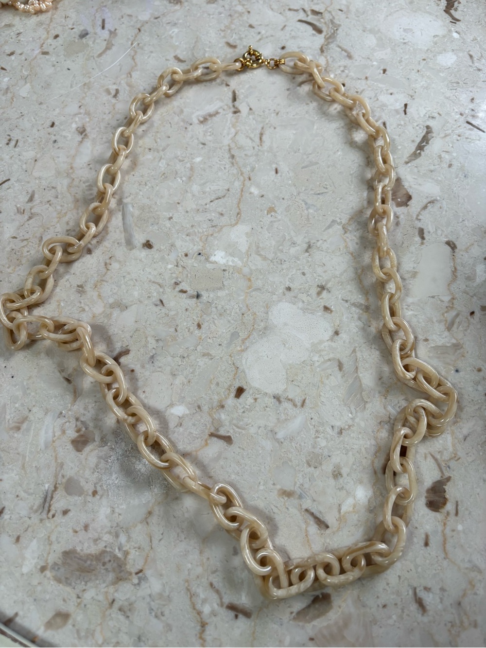 Neutral Cream Link Chain Necklace with Gold Clasp